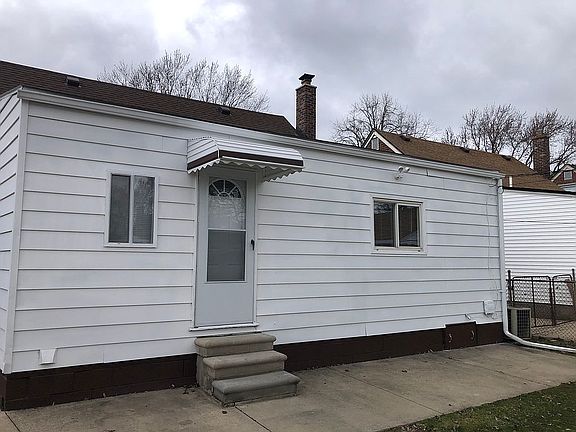 2nd image of 9693 Laurence Ave