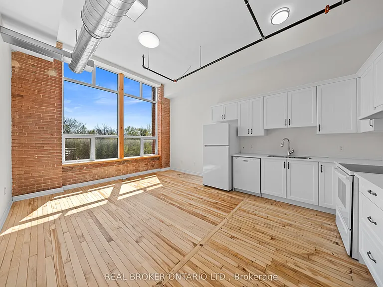 150 Mill St #212 — Photo 5