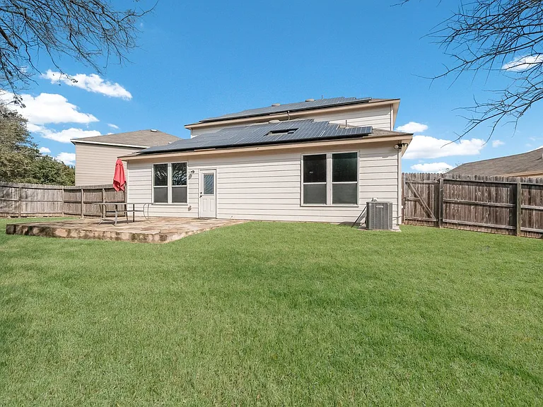 602 Trinity Mdw — Photo 26