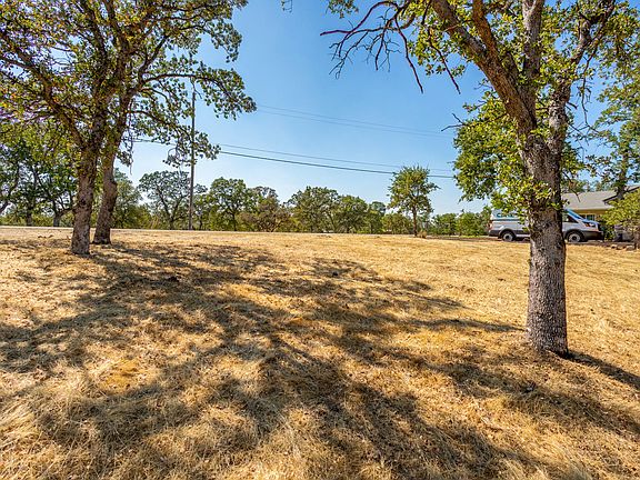 2nd image of 19610 Stoneyford Pl
