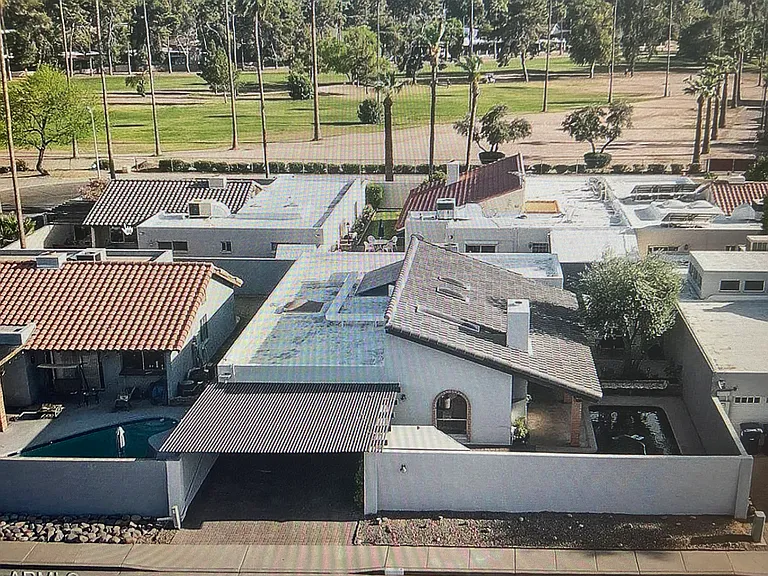 2081 E Alameda Dr — Photo 13