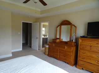 406 Wolfe Ln, Hubert, NC 28539