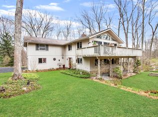 54 Shaker Ct, Guilford, CT 06437