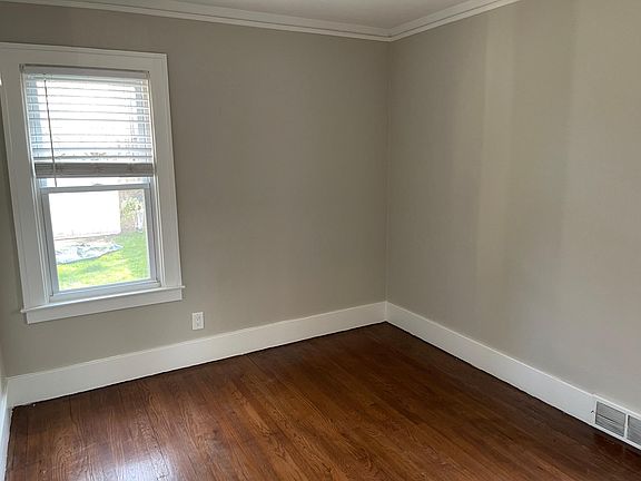 5th image of 47 Orchard Ave #1