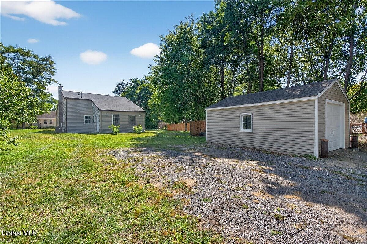 1st image of 641 Geyser Road