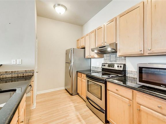 2nd image of 2305 Worthington St APT 120