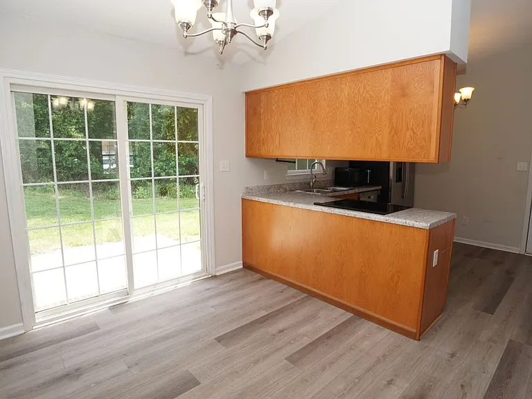 116 Howell Dr — Photo 11