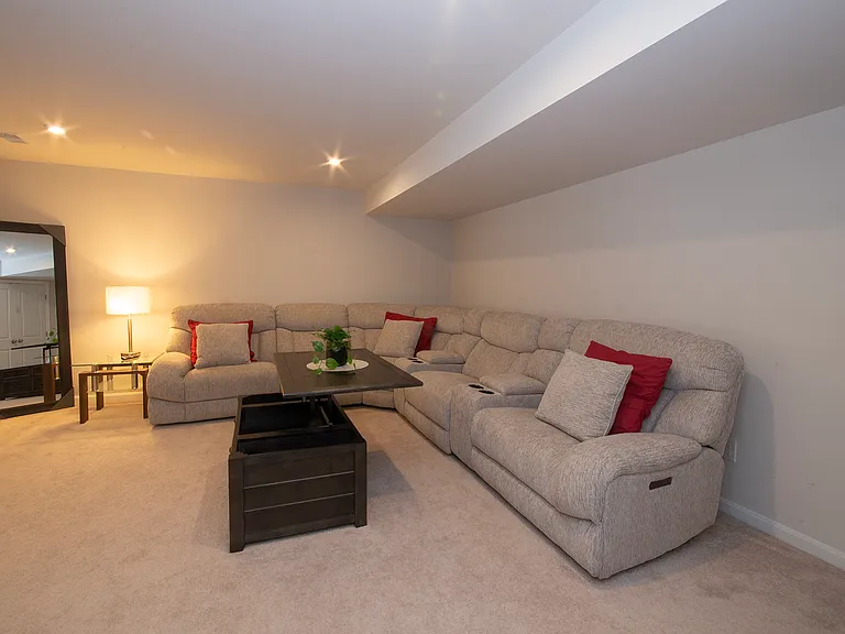 225 Brafferton Blvd #BASEMENT — Photo 7