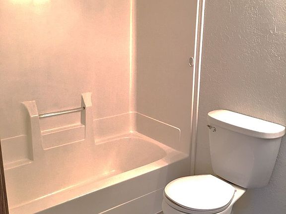4th image of 501 N Park St #51-1/2