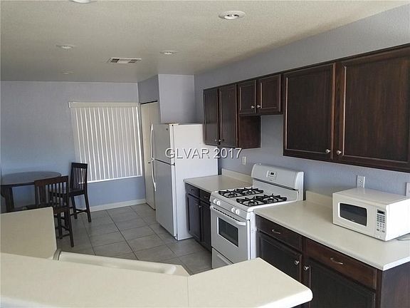 5th image of 5937 Berry Hill Ln