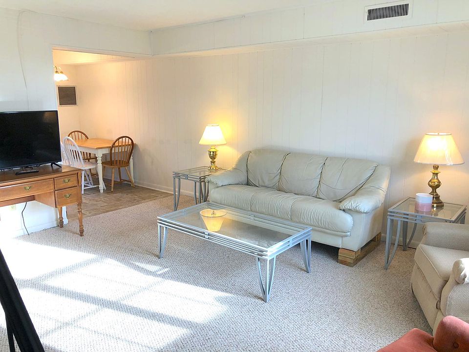 1st image of 3812 Memorial Blvd APT 2