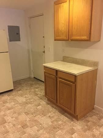 2nd image of 879 Lexington St #7C
