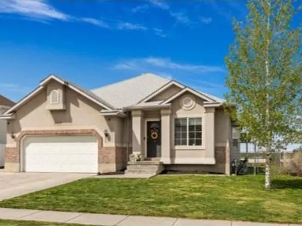 5657 S 4075 W, Roy, UT 84067