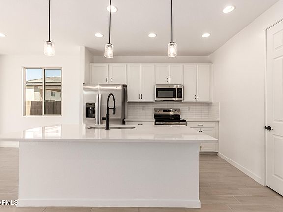 2nd image of 11619 W GREEN Drive