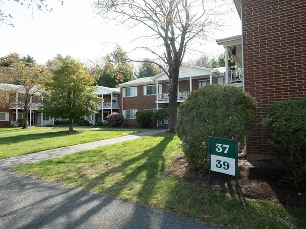 39 Bayberry Dr APT 3, Sharon, MA 02067
