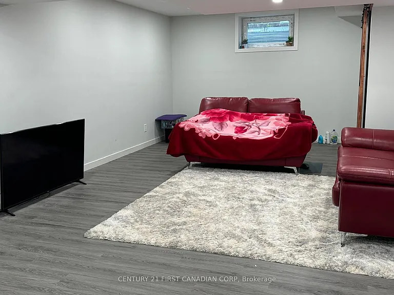 1961 Cedarpark Dr — Photo 2