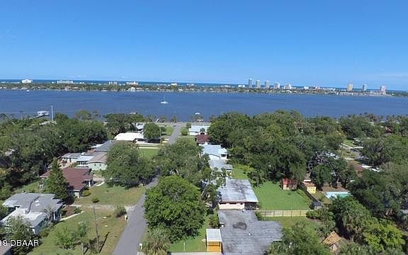 2nd image of 60 Reynolds Ave