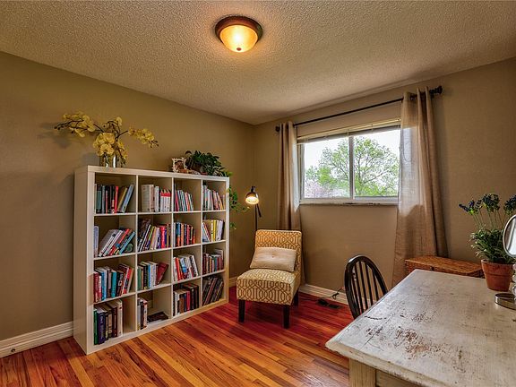 4th image of 8926 W Swarthmore Dr