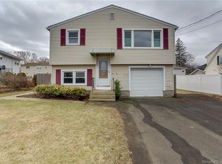 8 Boxford St, New Haven, CT 06512