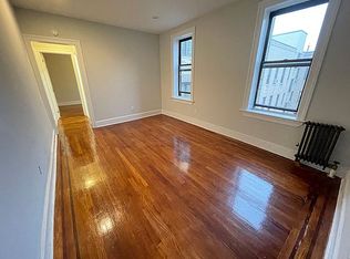 35-25 34th St #B42, Astoria, NY 11106