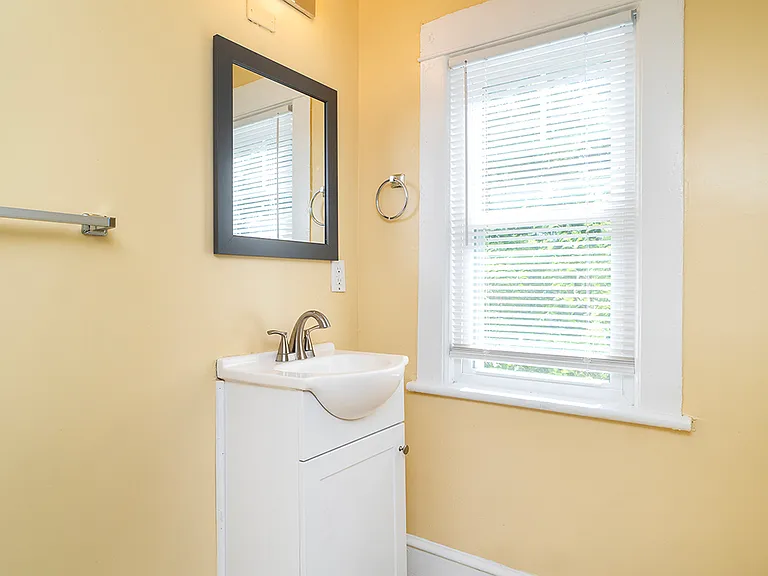 1219 Grace Ave #3 — Photo 17