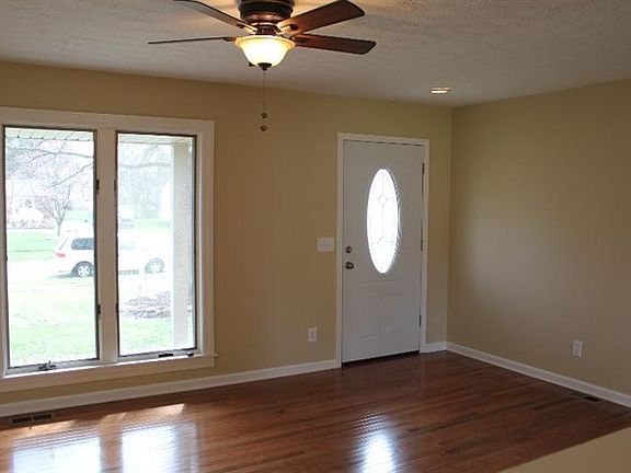 4th image of 5805 Mount Vernon Dr