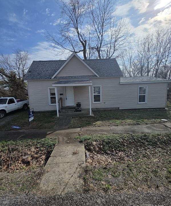 1st image of 709 N Garfield St