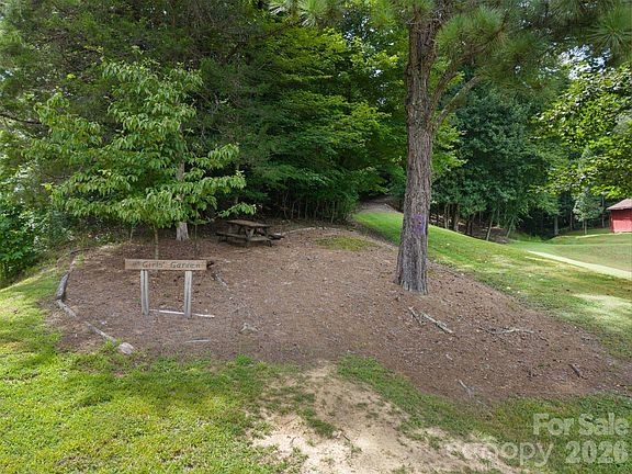 3rd image of 1408 Tellico Rd
