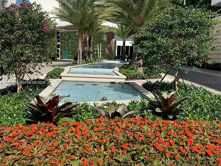 16385 Biscayne Blvd #621 — Photo 36