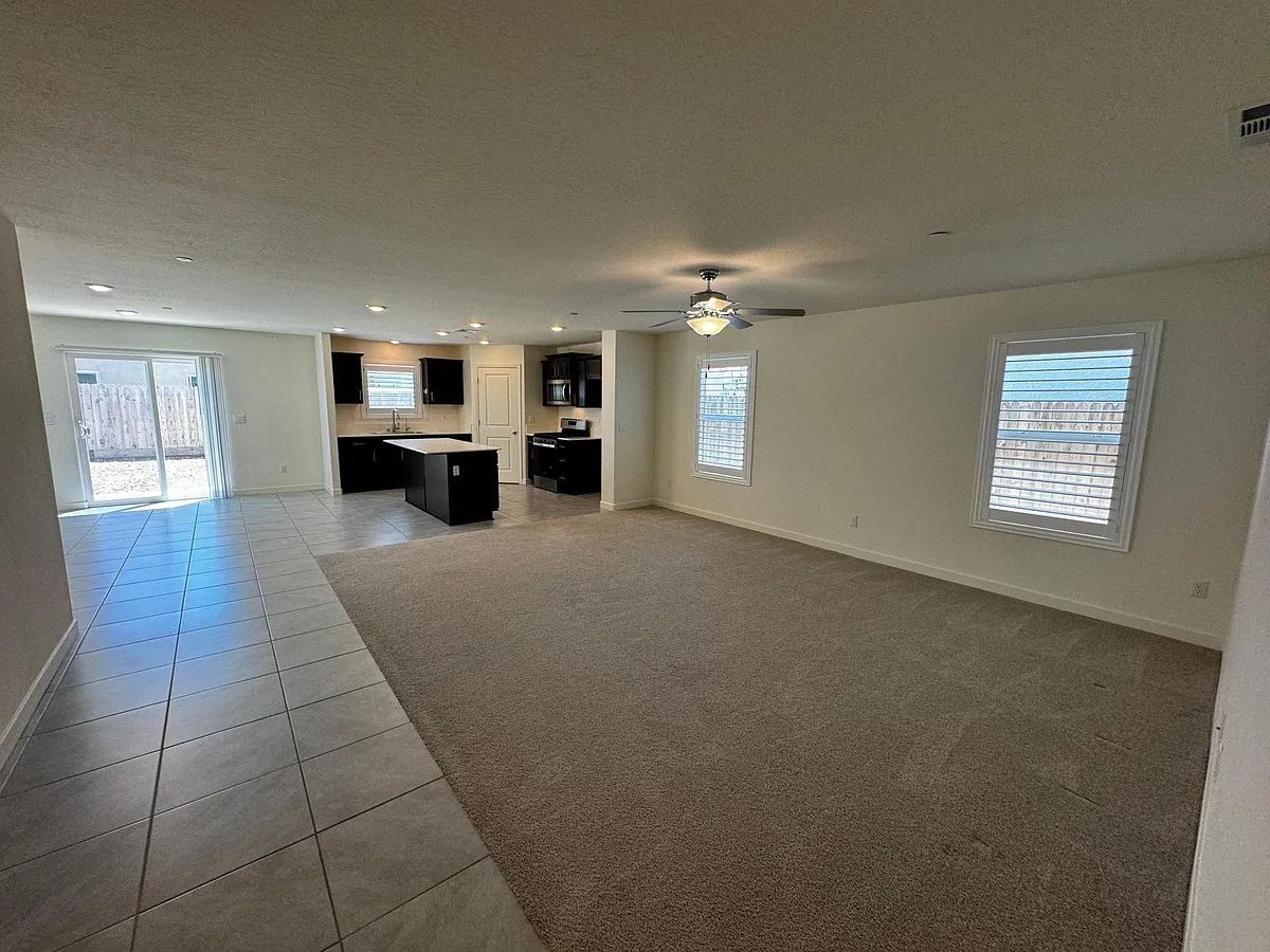 Building Photo - 724 Jessie Dr