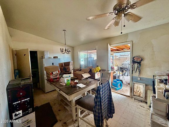 5th image of 1542 N ROWEN Street