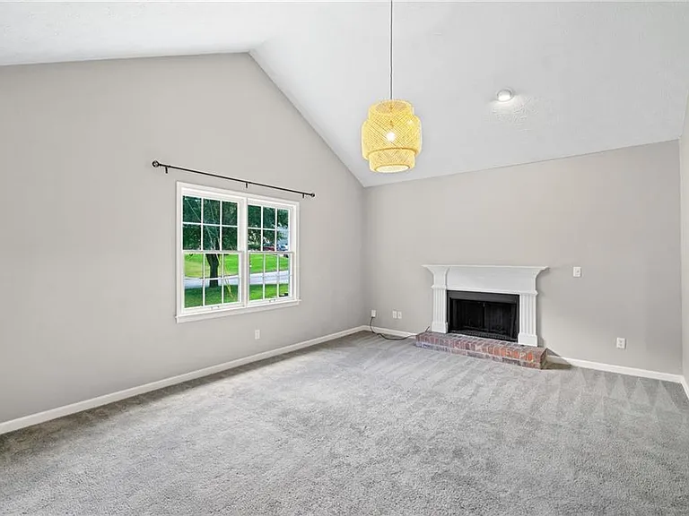 5590 Princeton Oaks Dr — Photo 10