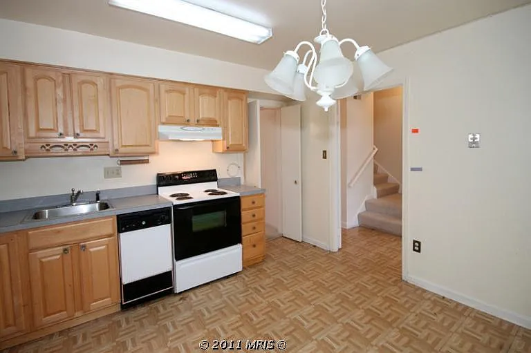 3694 Persimmon Cir #3694 — Photo 5