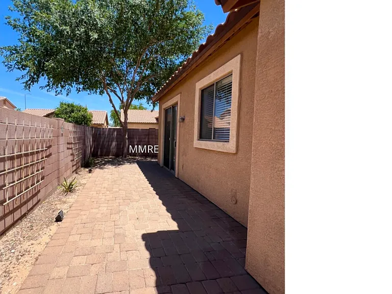 8952 E Crescent Ave — Photo 11
