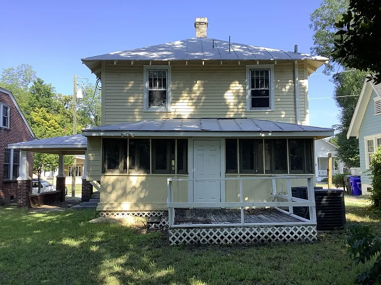407 Biltmore St — Photo 15