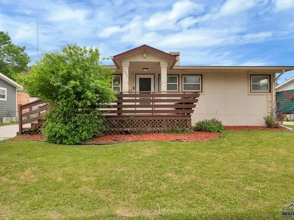 2337 Janet St, Rapid City, SD 57702