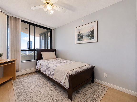 5th image of 13383 108th Ave #1806
