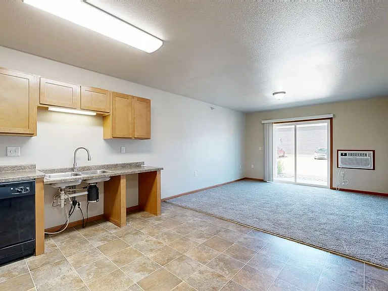 Bakken Ridge Apartments — Photo 32