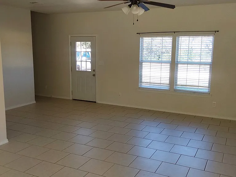 2014 Rebecca Ridge Rd — Photo 2