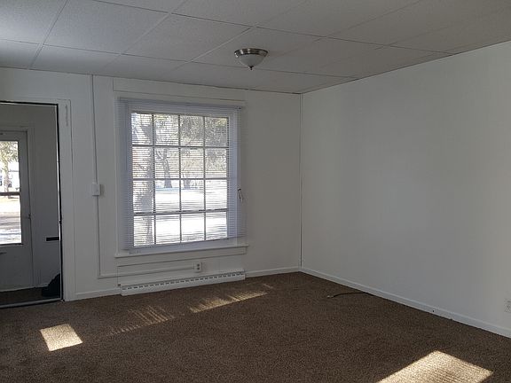 4th image of 420 3rd Ave NE