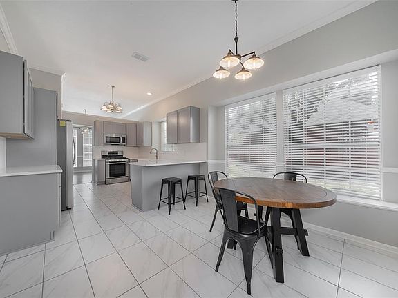 5th image of 7917 Straits Dr