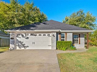 733 Applegate Ln, Lincoln, AR 72744