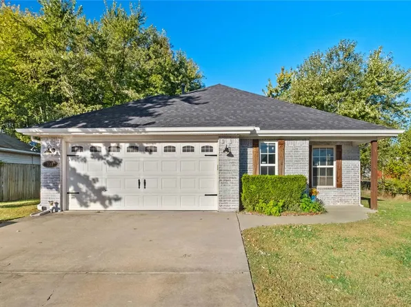 733 Applegate Ln, Lincoln, AR 72744