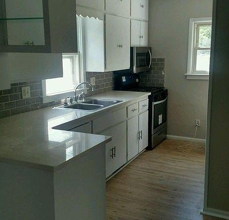 5th image of 1637 Birney St