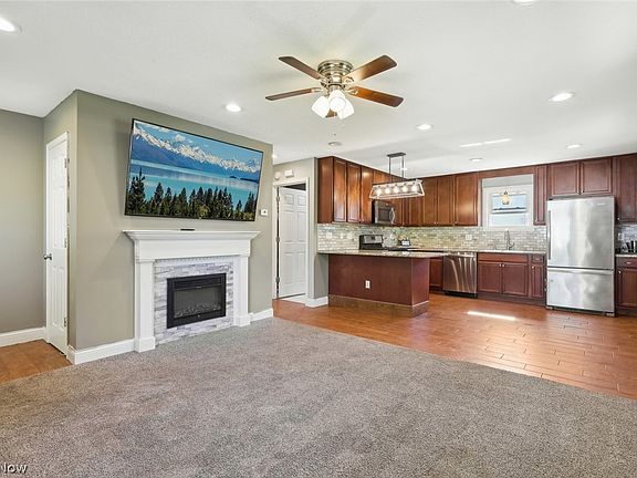 5th image of 300 Sylvia Dr