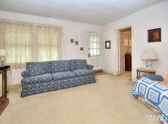 4th image of 32 Morningside Drive North