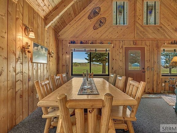 3rd image of 4013 Muskrat Rd