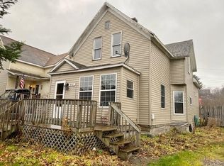 902 Court St, Sault Sainte Marie, MI 49783