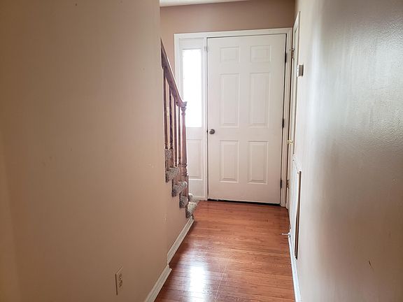 4th image of 1055 Cambria St NW