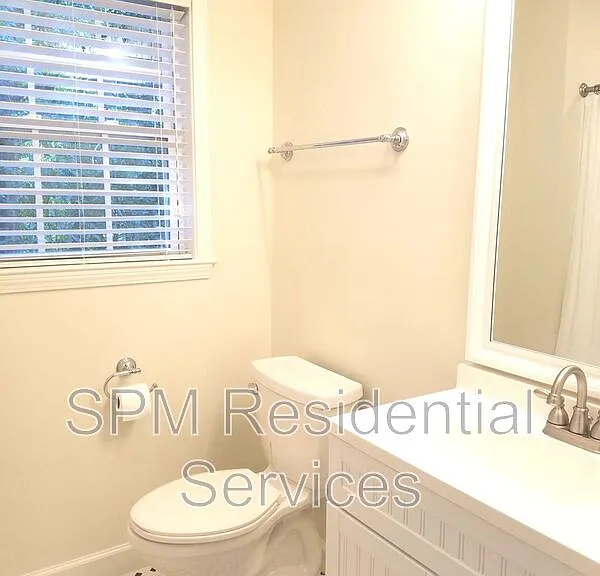 4905 Maple Ave — Photo 13